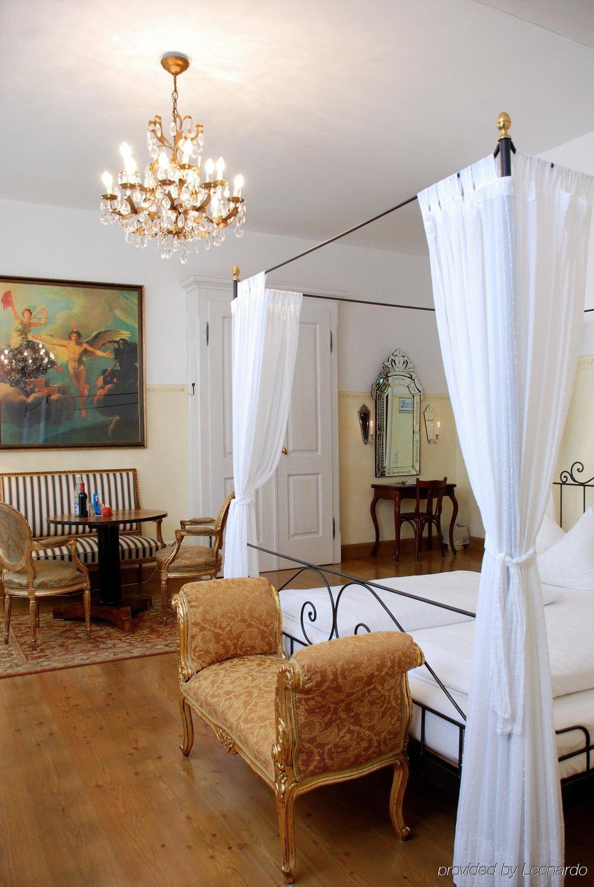 Hotel Orphee - Grosses Haus Regensburg Room photo