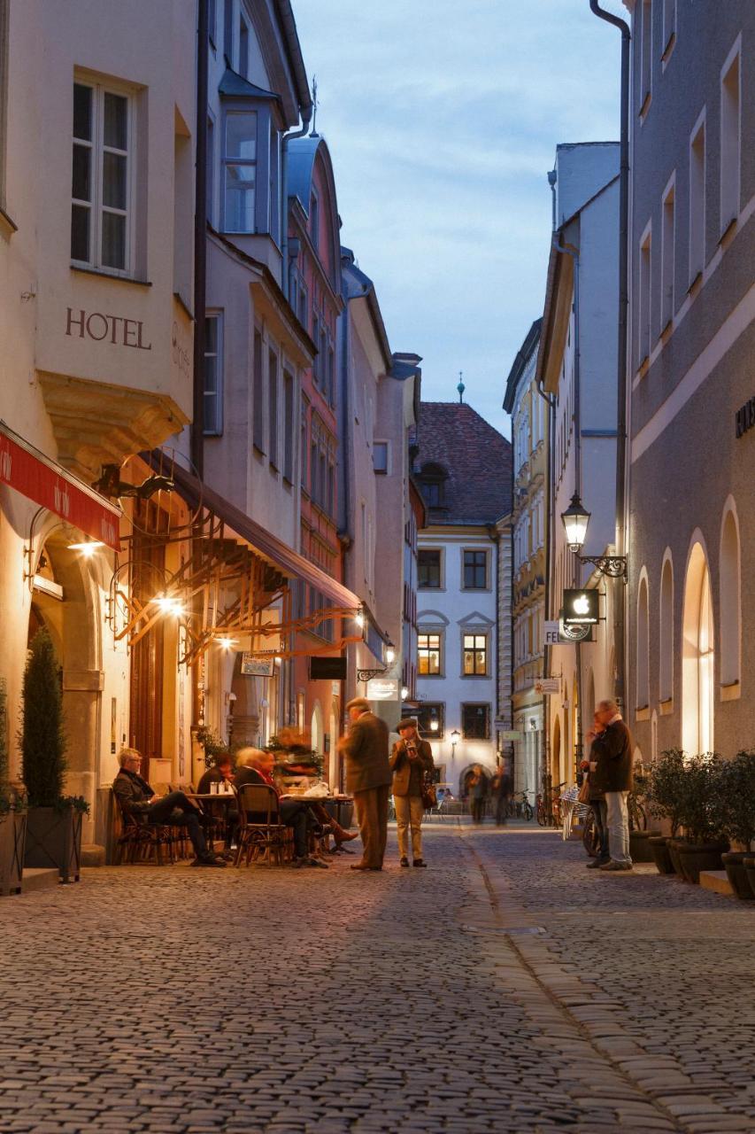 Hotel Orphee - Grosses Haus Regensburg Exterior photo